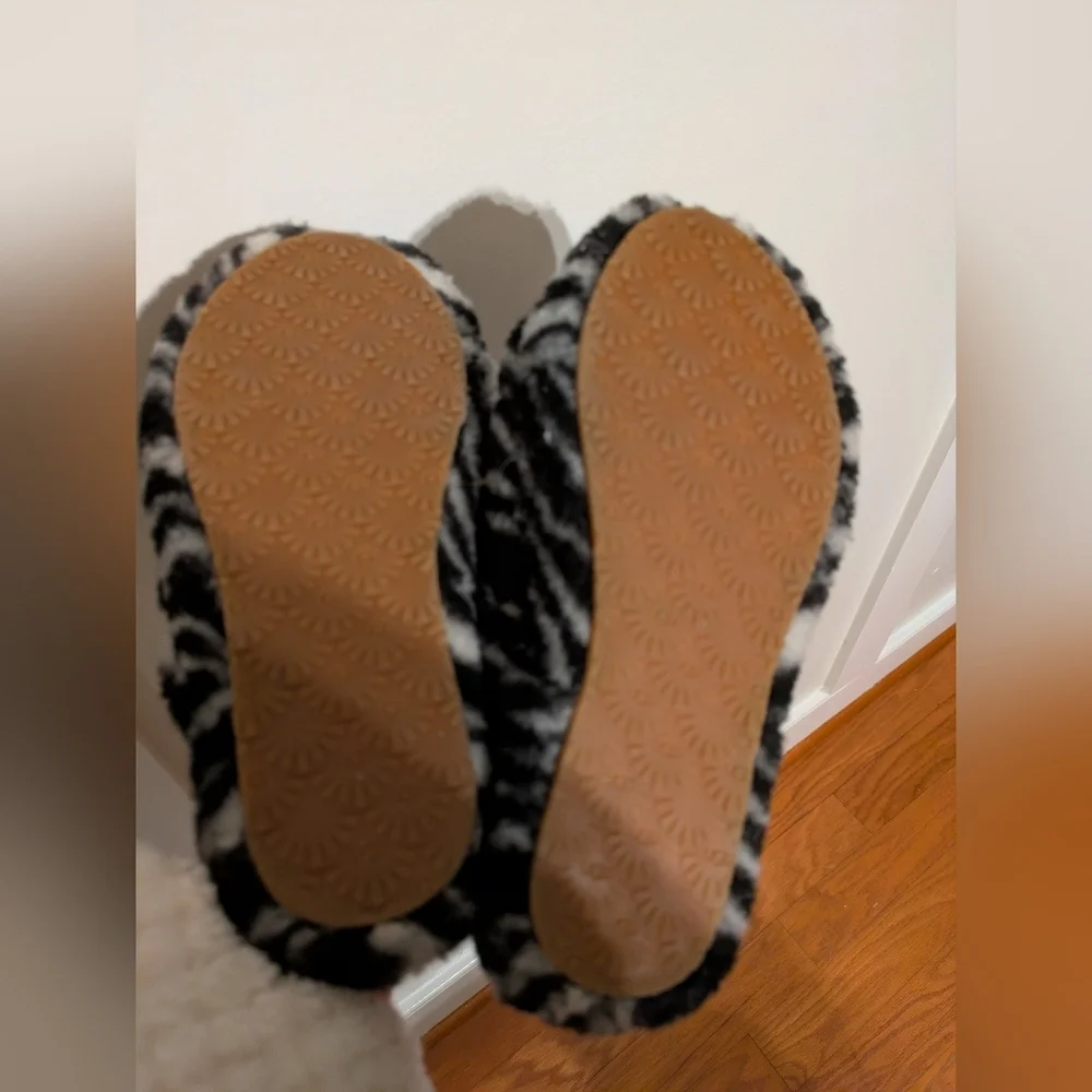 UGG Fluff Yeah Zebra Slides 2